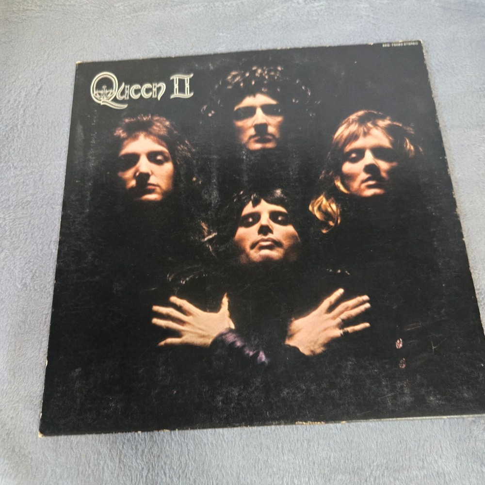 Queen‎ II Vinyl LP 1974 Elektra EKS-75082 Gatefold Classic Rock